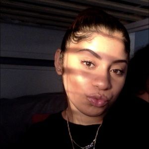 Meet your Posher, Kadie